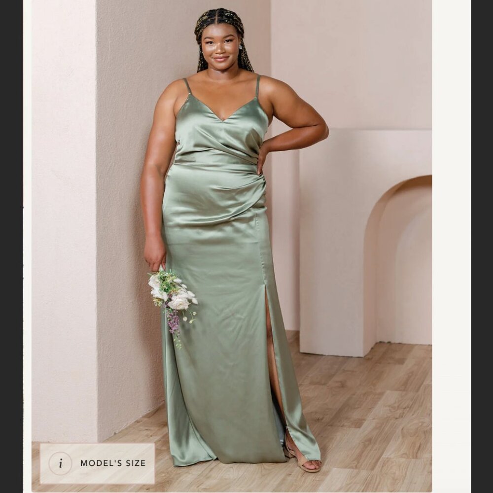 Revelry Rory dress size 8 regular silver sage satin